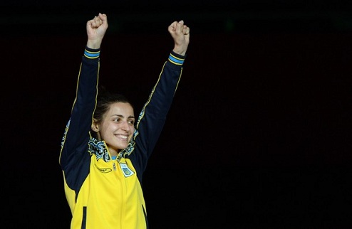 Фехтование. Шемякина вернулась в Украину Сегодня днем олимпийскую чемпионку Лондона встречали на родной украинской земле. 