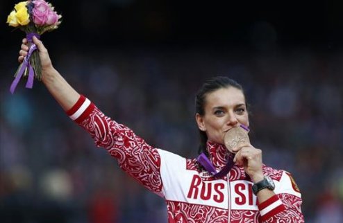 Исинбаева собирается поехать на Олимпиаду в Рио Елена Исинбаева снова хочет стать Олимпийской чемпионкой.
