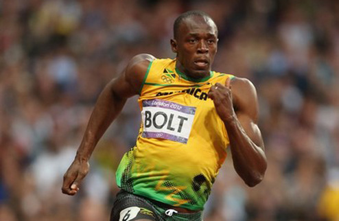 Болт — пятикратный олимпийский чемпион Весь пьедестал 200-метровки заняли ямайские спринтеры.