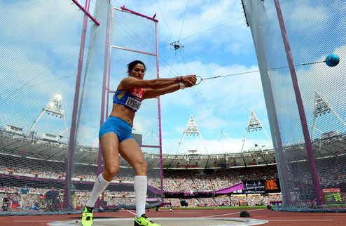 Легкая атлетика. Лысенко — олимпийская чемпионка Россиянка выиграла в секторе по метанию молота с Олимпийским рекордом.