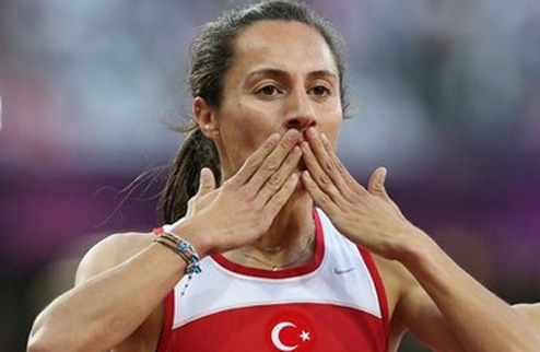 Легкая атлетика. Турецкий триумф на 1500 м Два из трех мест на подиуме по результатам бега на 1500 м заняли представительницы Турции.