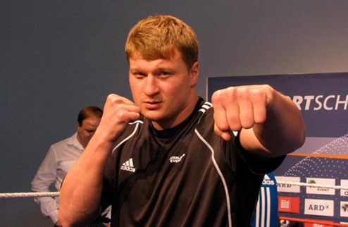 Поветкин хочет встретиться с Кличко или Хэйем "Витязь" сказал, что хочет провести еще один бой в 2012 году и одним из возможных соперников называет Влад...