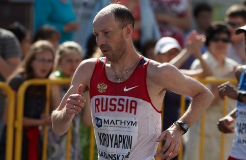 Легкая атлетика. Россиянин берет золото в ходьбе с олимпийским рекордом Сергей Кирдяпкин феноменально быстро прошел 50 километров.