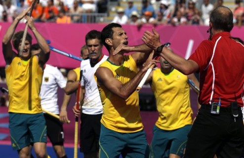 Хоккей на траве. Австралия берет бронзу Рывок представителей Зеленого континента в концовке матча позволил им оставить британцев без олимпийской медали.