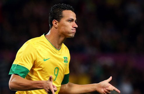 Интернасьонал отрицает переговоры с Тоттенхэмом по Дамиао Бразильский клуб опровергает последние слухи о Леандро Дамиао.
