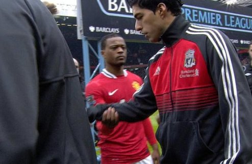 Суарес пожмет руку Эвра В матче Ливерпуля против Манчестер Юнайтед футболисты должны пожать друг другу руки.