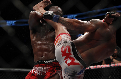 Уайт: "Джонс — феноменальный боец" Президент UFC Дана Уайт прокомментировал сегодняшнюю победу Джона Джонса над Витором Белфортом.