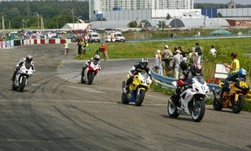 Шоссейно-кольцевые мотогонки. FPS Racing Team снимается с ЧУ Решение было принято по причинам низкого уровня безопасности соревнований.
