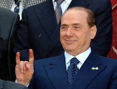 Берлускони готов продать 30% акций Милана Ожидается, что покупателями могут стать шейхи из Катара.