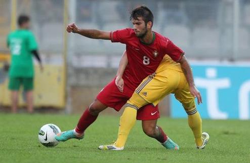 Молодежная сборная Украины обыграла португальцев Команда Павла Яковенко провела товарищеский матч со сверстниками из Португалии. 