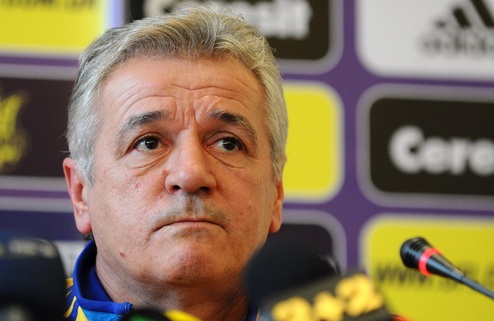 Баль: "Нельзя никогда сдаваться" Исполняющий обязанности главного тренера сборной Украины попытался найти причины поражения от черногорцев. 