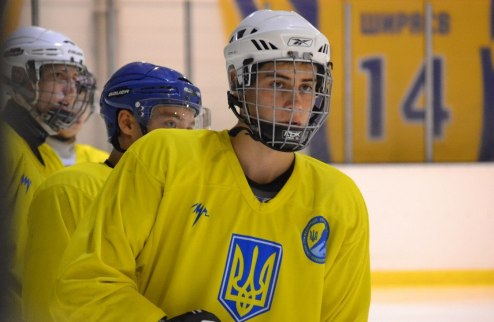 ПХЛ. Еще один форвард Динамо вызван в молодежную сборную Украины Артур Лысак будет готовиться к чемпионату мира с командой Александра Годынюка.