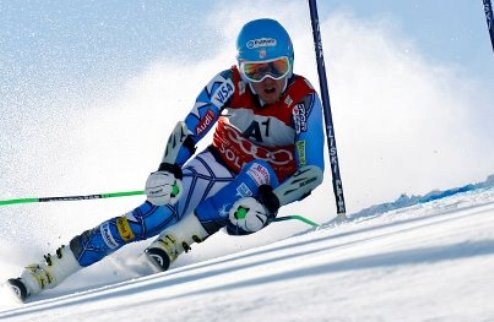 Горные лыжи. Шоу Лигети в Зельдене  Американец Тед Лигети уверенно выиграл стартовый этап Кубка мира по горным лыжам в австрийском Зельдене. 