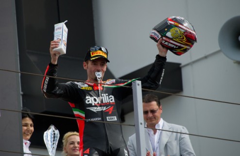 Макс Бьяджи завершил карьеру мотогонщика Корсар решил уйти чемпионом.