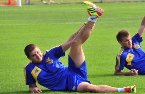 Ракицкий также не сыграет с Болгарией Защитник сборной Украины получил травму на предматчевой тренировке. 