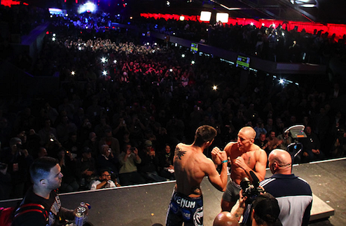 UFC 154. В противостоянии двух чемпионов останется только один iSport.ua представляет вашему вниманию анонс грядущего шоу смешанных боевых искусств, кот...