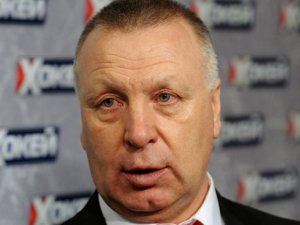 Куликов обещает наказывать игроков сборной за удаления Главный тренер сборной Украины старается поддерживать дисциплину в коллективе.