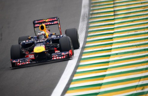 Формула-1. Феттель: "Мог показать лучший результат" Пилот Ред Булл не слишком доволен четвертым местом на стартовой решетке Гран-при Бразилии.