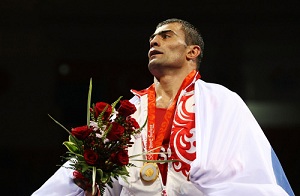 Чахкиев нацелился на Влодарчика Рахим Чахкиев хочет присвоить чемпионский титул, принадлежащий Кшиштофу Влодарчику. 