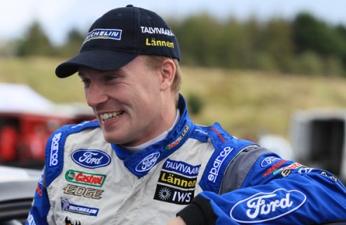 WRC. Яри-Матти Латвала попал в ДТП  Финский гонщик травм не получил.
