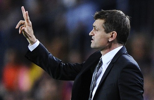 Операция Вилановы прошла успешно Главный тренер Барселоны уже через шесть-семь недель сможет вернуться к работе.