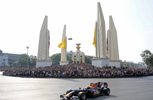 Формула-1. Экклстоун: Гран-при Таиланда уже в 2015-м году Любителей Королевских гонок ждет еще один "темный" этап.