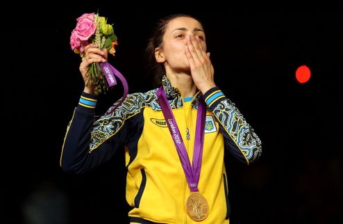 Выберите лучших спортсмена и спортсменку Украины 2012 года iSport.ua предлагает своим читателям принять участие в финальном опросе года и определить луч...