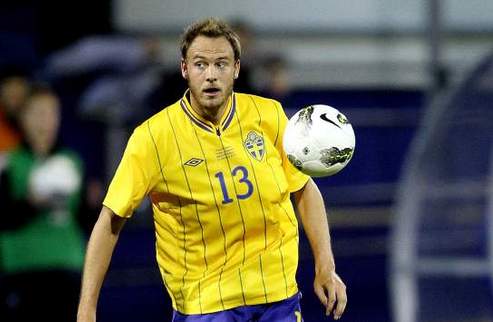 Гранквист готовится к поездке в Киев Шведский защитник уже в ближайшие дни может стать игроком Динамо. 
