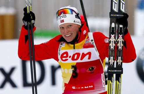 Биатлон. Бергер: "Мне удалось собраться на последней стойке" Норвежская биатлонистка Тора Бергер прокомментировала свою победу в масс-старте на этапе Ку...