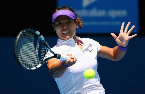 Australian Open. На Ли в блестящем стиле выбивает Радваньску Первый же четвертьфинал женского одиночного турнира Открытого чемпионата Австралии подарил ...