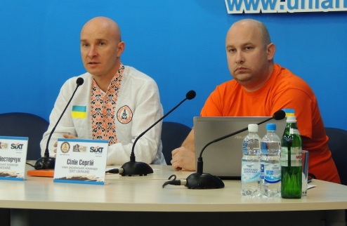 Нестерчук: Дакаром недоволен во всех смыслах Лидер команды Sixt Ukraine провел встречу с журналистами.
