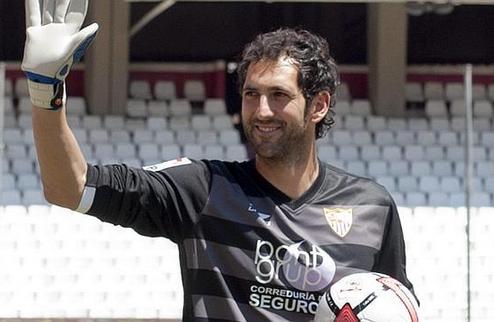 Официально: Реал нашел замену Касильясу Мадридцы подписали кипера Севильи Диего Лопеса.