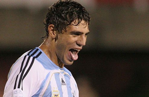 Зениту не удалось заполучить Фасио Переход аргентинского защитника в питерский Зенит не состоялся.