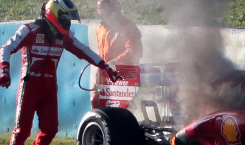 Формула-1. Феррари горит в Хересе После вчерашнего великолепного выступления Фелипе Массы для красной конюшни наступил черный день.