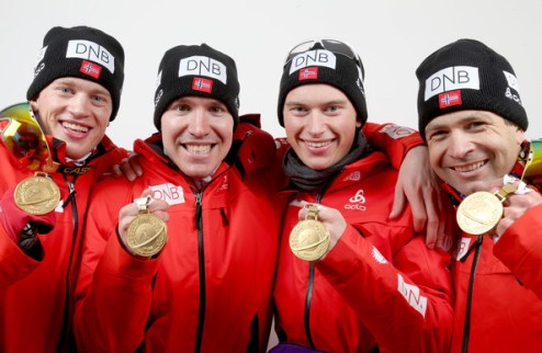 Биатлон. Бьорндален счастлив выиграть золото Сегодня Король биатлона пополнил свою коллекцию медалей чемпионата мира в эстафетной гонке.