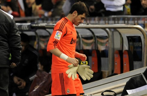 Касильяс обещает вернуться через месяц Голкипер Реала восстанавливается после травмы руки.