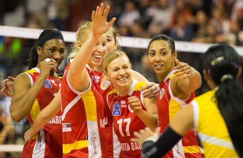 Волейбол. Две украинки — в финале Лиги чемпионов Сегодня в Стамбуле определится сильнейшая женская команда Европы.