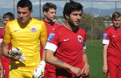 Ильичевец сильнее Арсенала Мариупольский клуб поднялся на шестое место. 