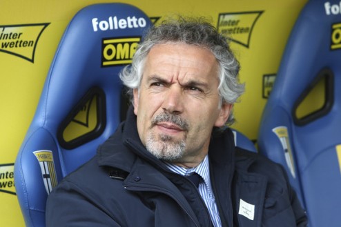 Милану интересен Донадони Россонери ищут замену Массимо Аллегри.