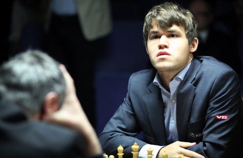 Шахматы. Карлсен сохранил лидерство в рейтинге FIDE, Иванчук — 13-й Норвежский гроссмейстер Магнус Карлсен по-прежнему возглавляет рейтинг лучших шахмат...