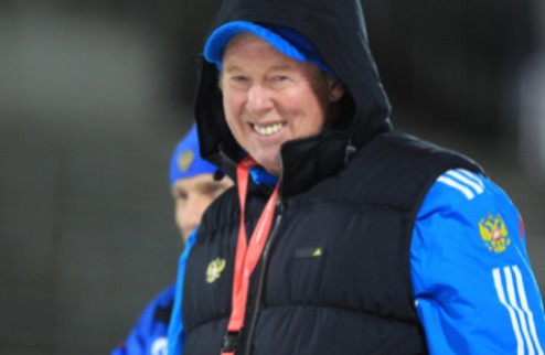 Биатлон. Пихлер обещает золото в Сочи Главный тренер женской сборной России считает, что его подопечные могут завоевать пару медалей высшей пробы.