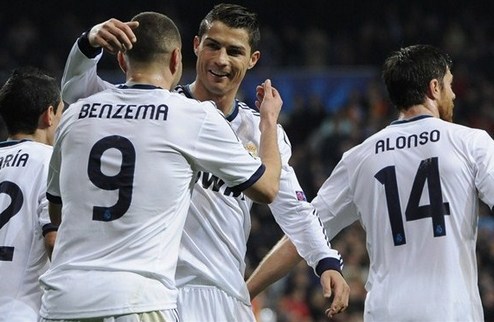 Реал разобрался с Галатасараем Мадридцы одной ногой в полуфинале Лиги чемпионов.