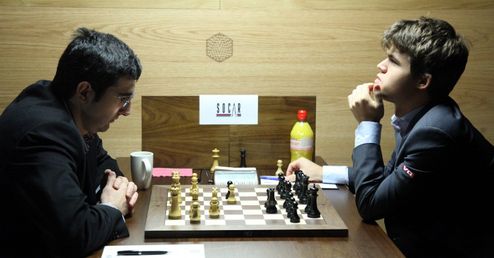Шахматы. Карлсен: "Крамник совершил настоящий подвиг" Норвежский шахматист прокомментировал свою победу на турнире претендентов в Лондоне, благодаря кот...