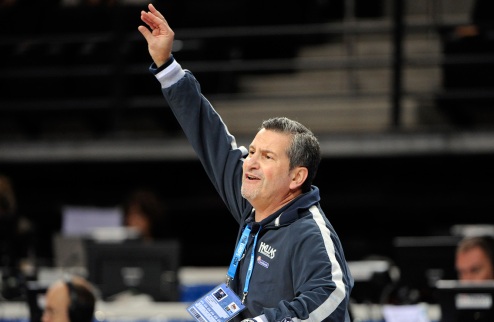 Зурос отказался принять сборную Китая Экс-тренер сборной Греции все еще остается без работы.