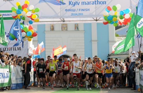 Теплым апрельским утром... В воскресенье, 28 апреля, на улицах столицы Украины состоялся четвертый Киевский международный марафон.