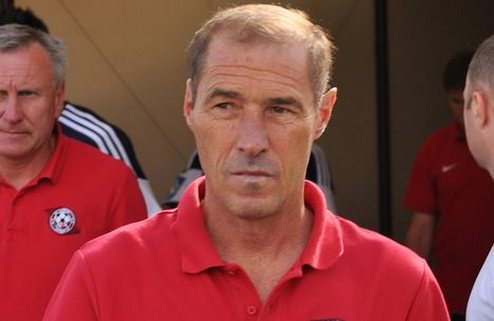 Таран подал в отставку  Кривбасс  остался без главного тренера. 