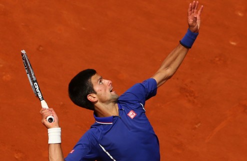 Джокович посвятил победу Генчич Сербский теннисист вышел в четвертьфинал Ролан Гаррос.