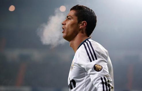 Испанская пресса: Роналду согласился продлить контракт с Реалом Португалец может таки остаться в Мадриде и после 2015 года.