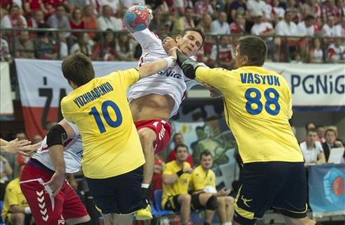 Гандбол. Отбор ЧЕ-2014. Украина финиширует последней в своем квартете В пятой отборочной группе шведы и поляки оказались на голову сильнее голландцев и ...