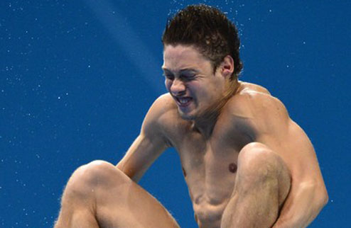 Прыжки в воду. Кваша — чемпион Европы Украинский спортсмен стал первым в прыжках с метрового трамплина.